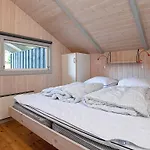 Prázdninový dům 2-Bed Villa With Private Sauna *