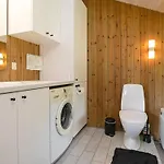 2-Bed Villa With Private Sauna Bøtø By
