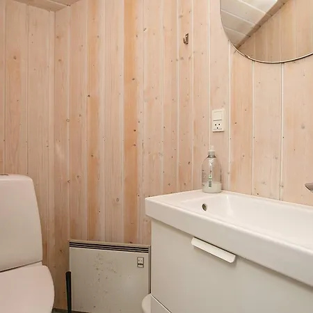 6 Person Holiday Home In Vaeggerlose Bøtø By