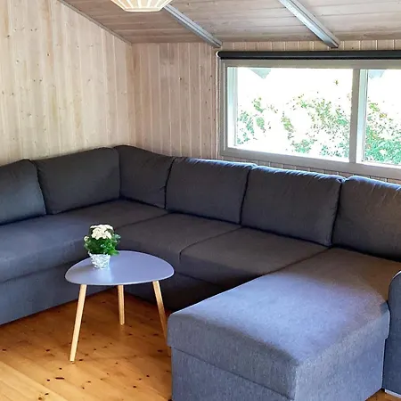 Casa de Férias 6 Person Holiday Home In Vaeggerlose Bøtø By