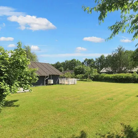 Prázdninový dům 2-Bed Villa With Private Sauna